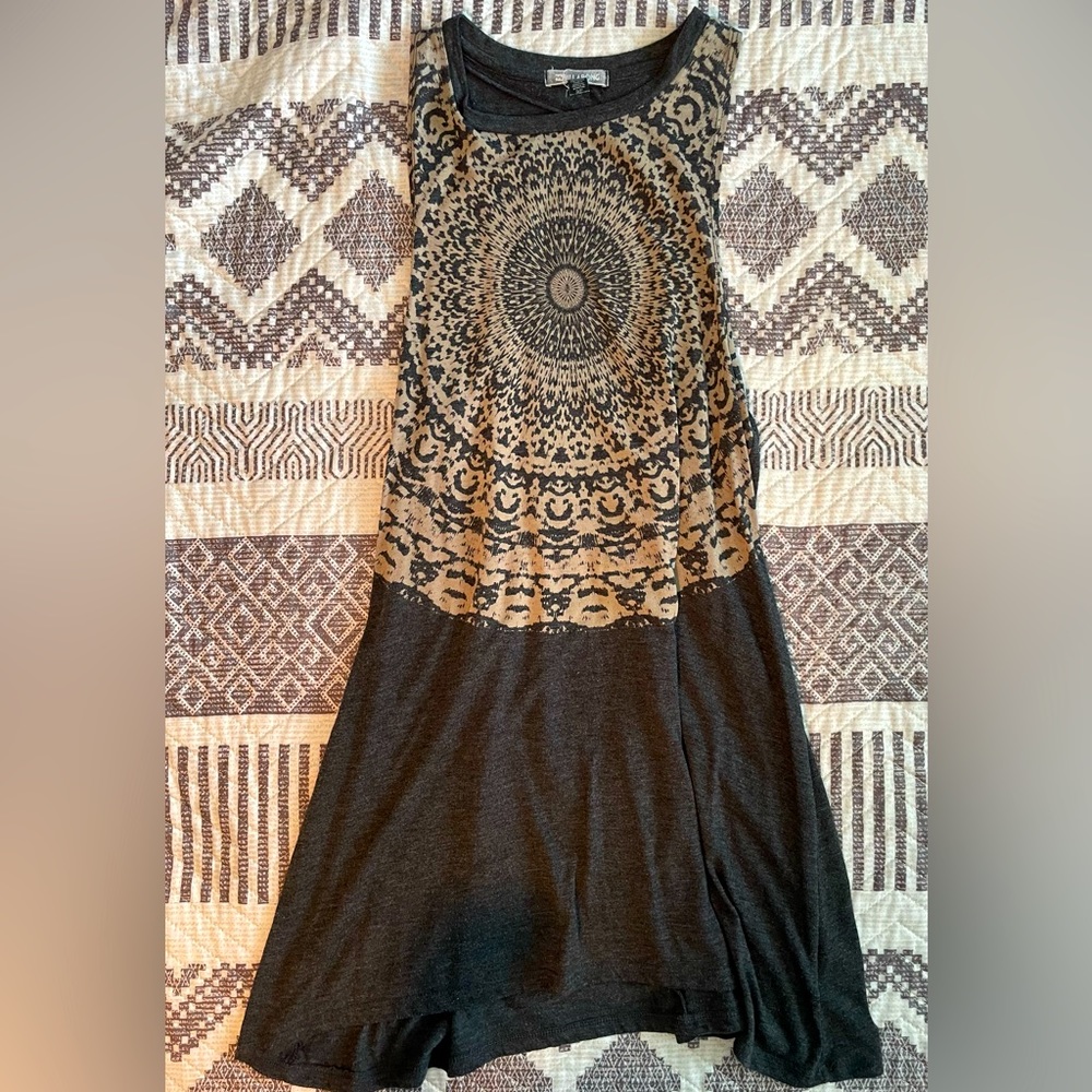 Women’s Billabong dress in gray. Size small.